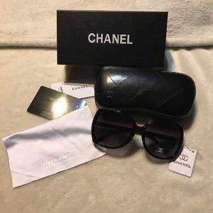 Chanel sunglasses 😎